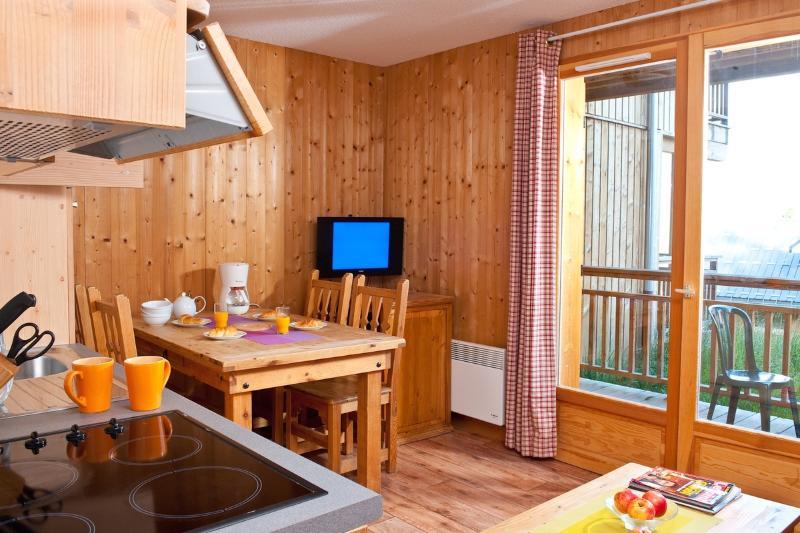 Madame Vacances Les Chalets Du Berger La Feclaz Exterior photo