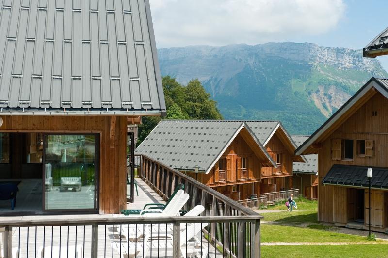 Madame Vacances Les Chalets Du Berger La Feclaz Exterior photo