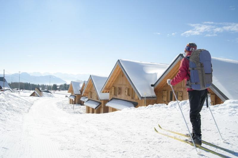 Madame Vacances Les Chalets Du Berger La Feclaz Exterior photo